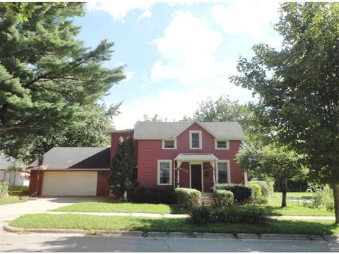 445 3rd Ave SW, Plainview, MN 55964 photo 1