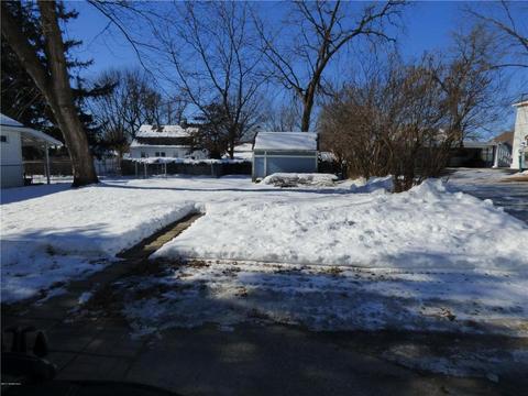 306 7th St SW, Austin, MN 55912 photo 4