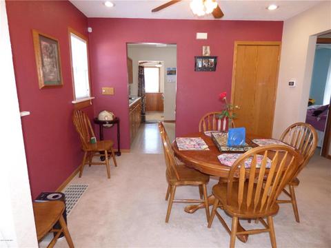 306 7th St SW, Austin, MN 55912 photo 8