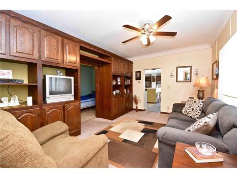 617 E 3rd St, Winona, MN 55987 photo 2