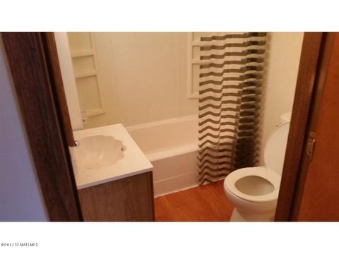 823 E Front St, Winona, MN 55987 photo 3