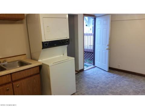 823 E Front St, Winona, MN 55987 photo 4