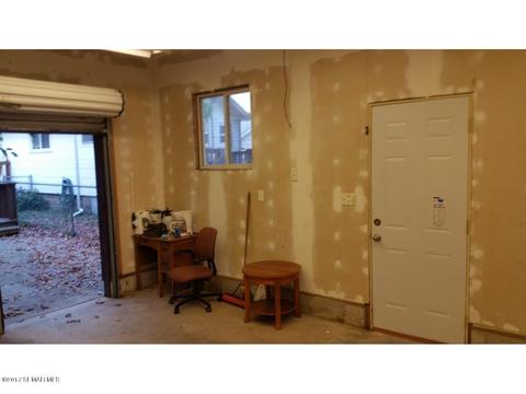 823 E Front St, Winona, MN 55987 photo 11
