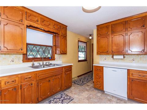 435 2nd St SW, Plainview, MN 55964 photo 3