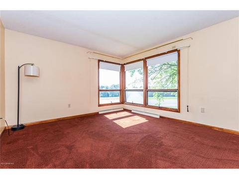 435 2nd St SW, Plainview, MN 55964 photo 8