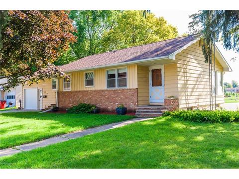 435 2nd St SW, Plainview, MN 55964 photo 1