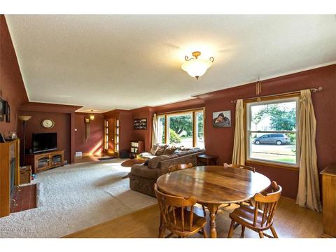 604 Spring St, Kenyon, MN 55946 photo 9