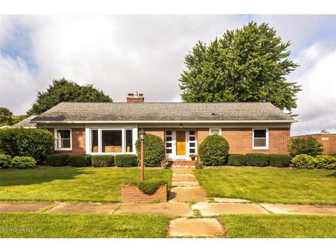 604 Spring St, Kenyon, MN 55946 photo 2