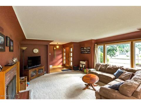 604 Spring St, Kenyon, MN 55946 photo 6
