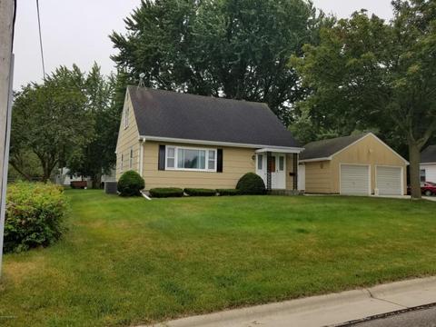 1400 5th Ave NE, Austin, MN 55912 photo 3