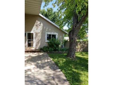 320 4th Ave NW, Elgin, MN 55932 photo 2