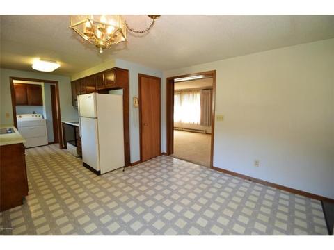 651 E Main St, Le Roy, MN 55951 photo 6