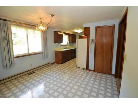 651 E Main St, Le Roy, MN 55951 photo 4