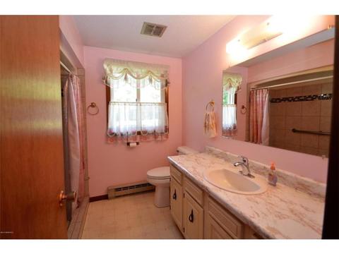 651 E Main St, Le Roy, MN 55951 photo 13