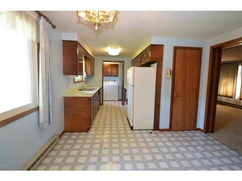651 E Main St, Le Roy, MN 55951 photo 5