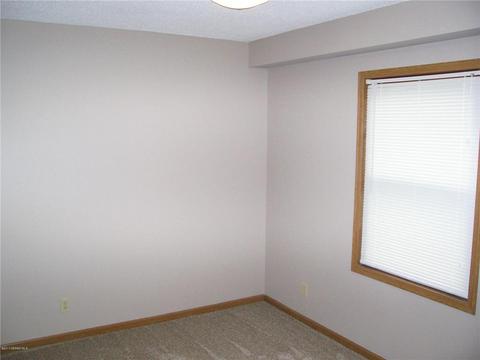 906 9th St E, Albert Lea, MN 56007 photo 17