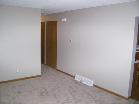 906 9th St E, Albert Lea, MN 56007 photo 8