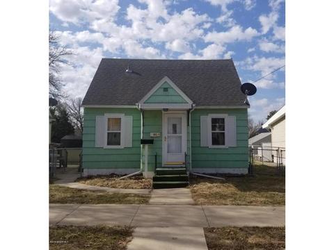 907 11th Ave SW, Austin, MN 55912 photo 1