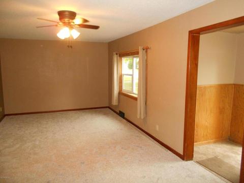 2011 5th Ave NE, Austin, MN 55912 photo 3