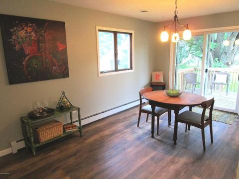 225 3rd Ave NE, Plainview, MN 55964 photo 4