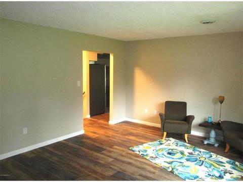 225 3rd Ave NE, Plainview, MN 55964 photo 9