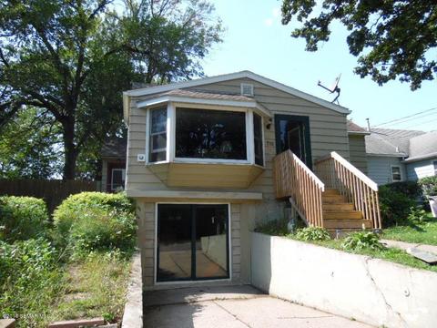 715 St Thomas Ave, Albert Lea, MN 56007 photo 1