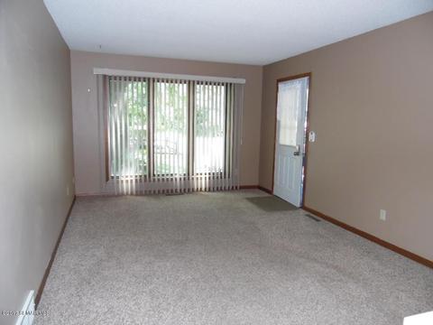 613 E 11th St, Albert Lea, MN 56007 photo 2