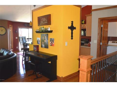 520 4th Ave NE, Plainview, MN 55964 photo 11