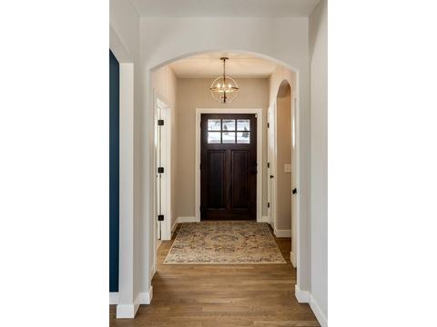 775 Summerbrooke Ct, Eagan, MN 55123 photo 2