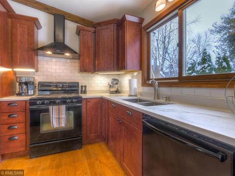 725 3rd Ave, Excelsior, MN 55331 photo 6