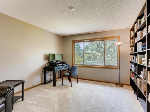 957 Jefferson Ln, Eagan, MN 55123 photo 8