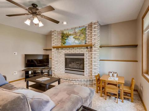 957 Jefferson Ln, Eagan, MN 55123 photo 10