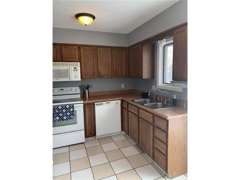 2400 4th Ave SE, Willmar, MN 56201 photo 7