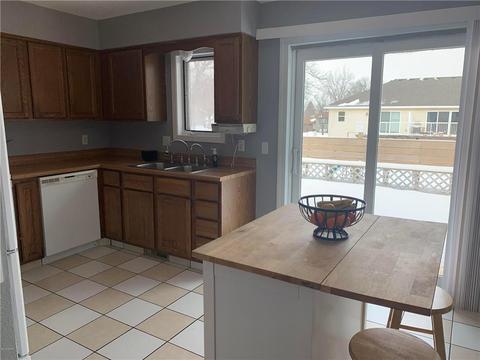 2400 4th Ave SE, Willmar, MN 56201 photo 5