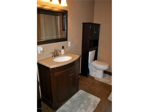202 E Thomas Ave, Marshall, MN 56258 photo 23