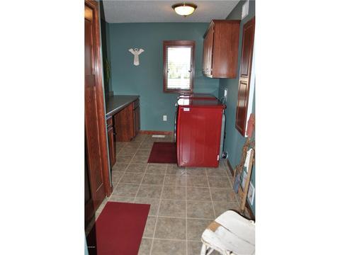 202 E Thomas Ave, Marshall, MN 56258 photo 14