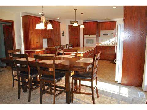 202 E Thomas Ave, Marshall, MN 56258 photo 7