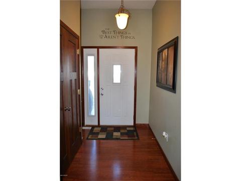 202 E Thomas Ave, Marshall, MN 56258 photo 2