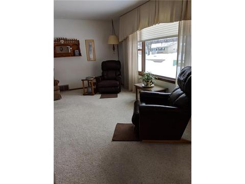 1124 SE Trott Ave, Willmar, MN 56201 photo 6