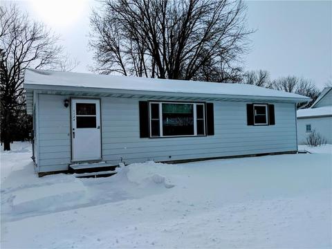 1124 SE Trott Ave, Willmar, MN 56201 photo 1