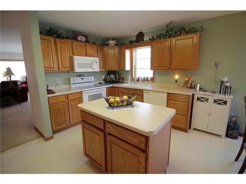 724 24th St SE, Willmar, MN 56201 photo 8