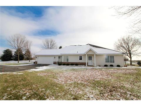 724 24th St SE, Willmar, MN 56201 photo 1