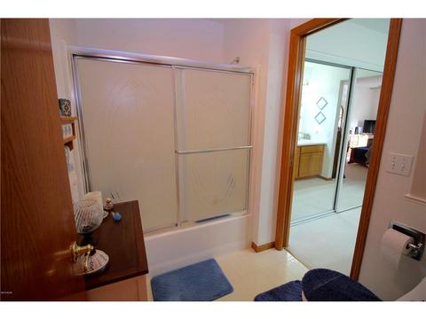 724 24th St SE, Willmar, MN 56201 photo 22
