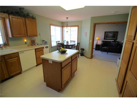 724 24th St SE, Willmar, MN 56201 photo 5