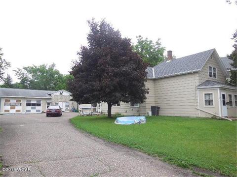 806 3rd St SW, Willmar, MN 56201 photo 5
