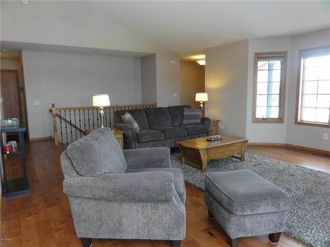 219 57th Ave NE, Willmar, MN 56201 photo 2