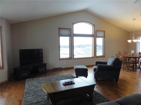 219 57th Ave NE, Willmar, MN 56201 photo 4