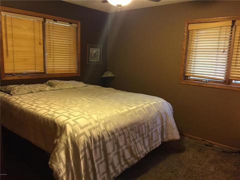 207 E James Ave, Marshall, MN 56258 photo 14