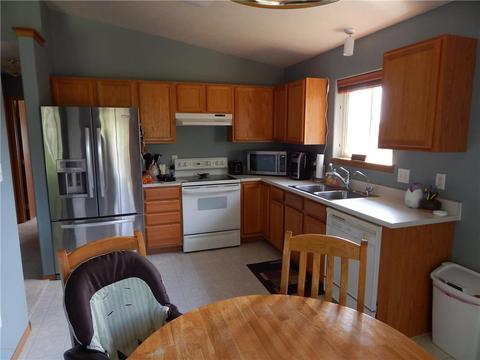 601 Genesis Ave, Marshall, MN 56258 photo 4