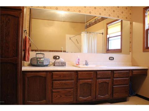 405 S 4 St, Marshall, MN 56258 photo 12